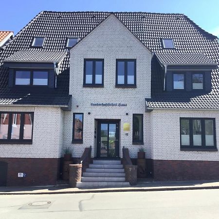 Landschaftliches Haus Aparthotel Toenning Exterior photo