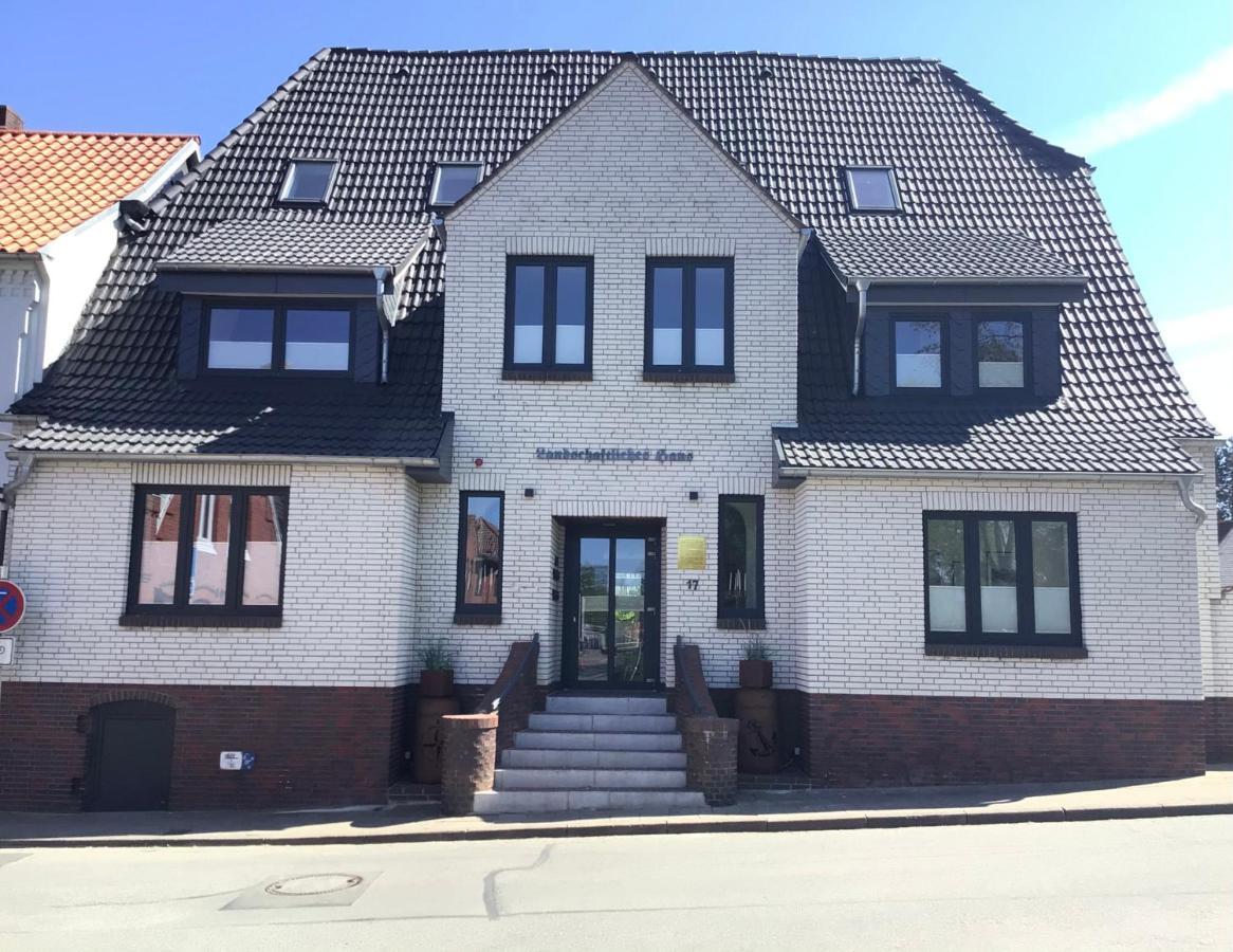 Landschaftliches Haus Aparthotel Toenning Exterior photo